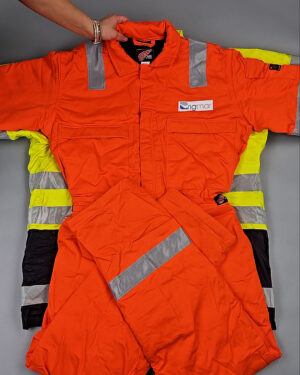 Фотография  900 - Рабочая одежда mix БМ#25 кг, ЛОТ СХ-0266 оптом в Екатеринбурге и Свердловской области